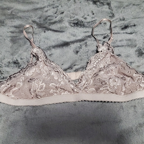 🌷Lace Brallet🌷 - Picture 2 of 3